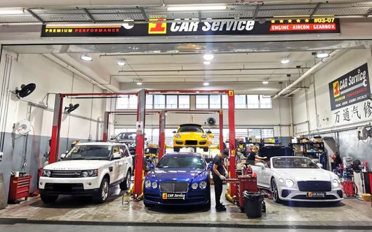 Mechanics working at 1 Car Service Workshop - Best Car Workshop Singapore
